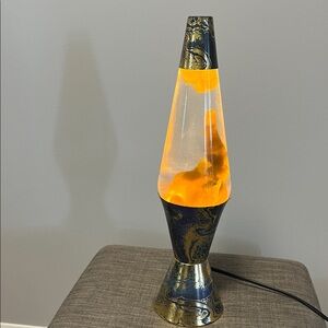 Lava 17-Inch Iconic Lamp